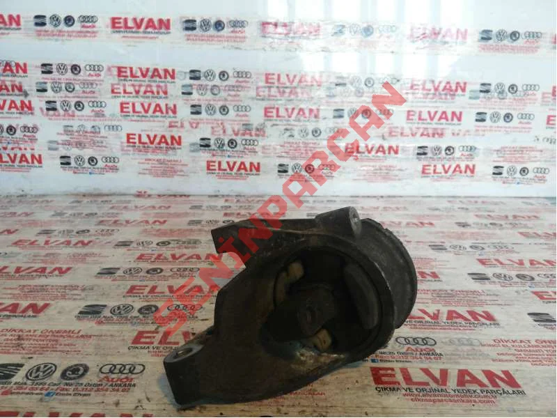 8Z0199543A - TRAVERS TAKOZU