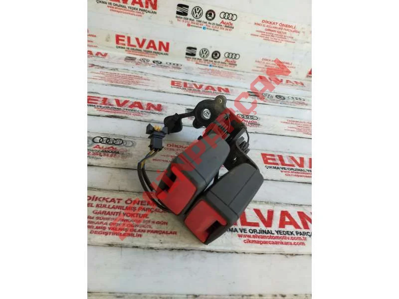 3V0857739A - ÇIFTLI KEMER KILIDI