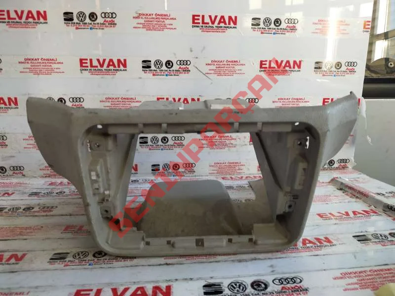 5J1858089F - DÜĞME YUVASI