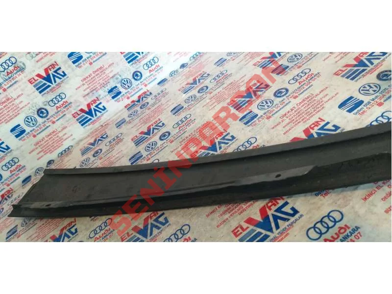 1T0837889 - KAPI CAMI ÇERÇEVESININ SIPERI