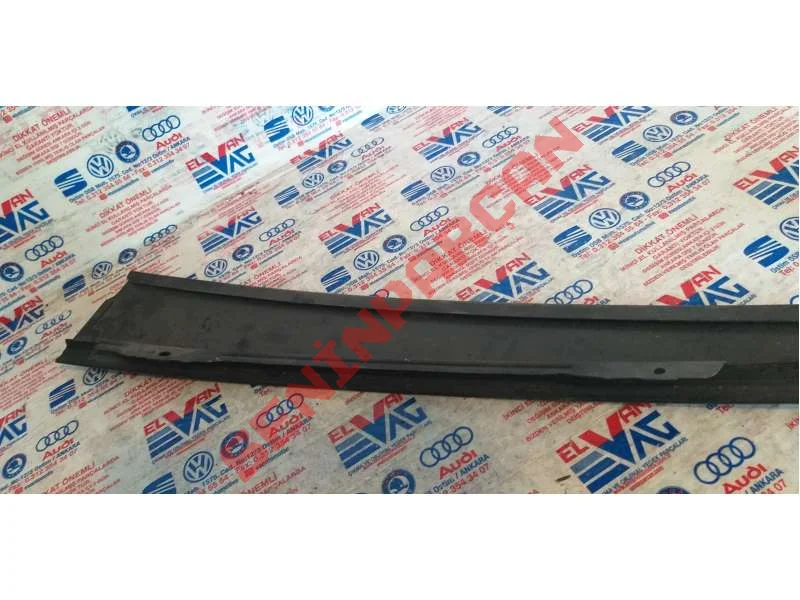 1T0837889 - KAPI CAMI ÇERÇEVESININ SIPERI