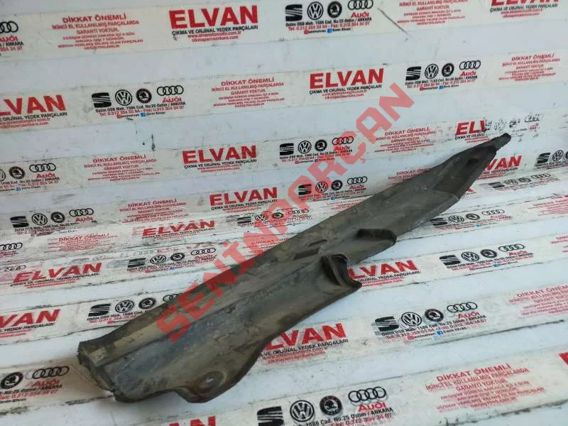 3C0821111 - CAMURLUK ARKA PLAKASI