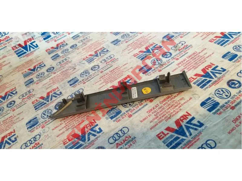 2H3857115 - ÖN GÖĞSÜN SÜS ÇITASI