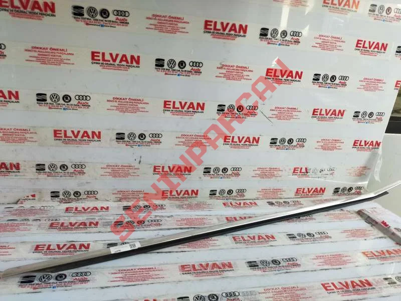 3C4837475B - SÜS ÇITASINA SAHIP CAM AĞIZ