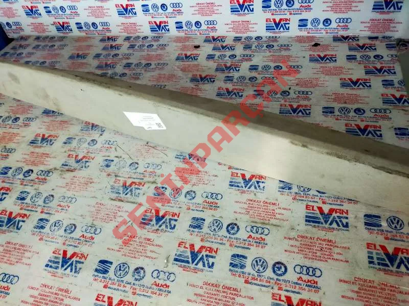 7H5867603B - BAGAJ KAPAĞI KAPLAMASI