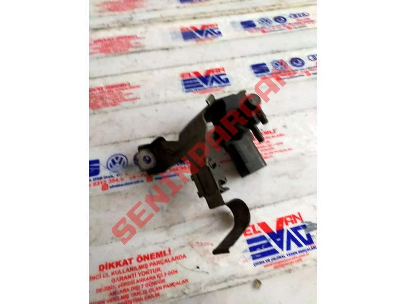 03L131529E - TUTUCU SAC