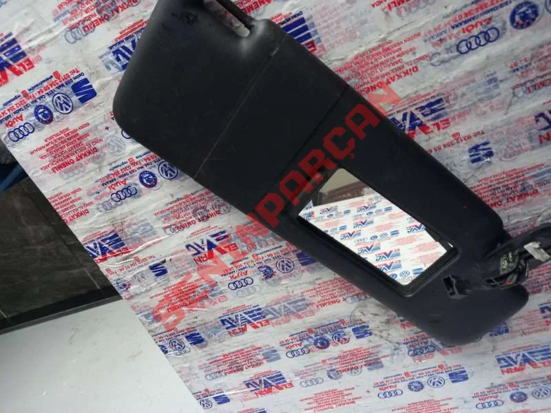 1Q0857552 - AYDINLATMALI AYNA VE KORUYUCU.