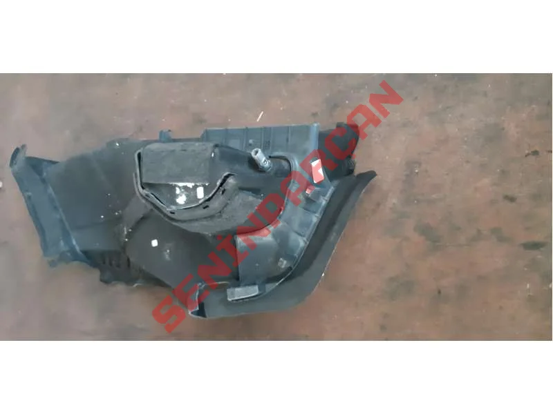 4G5863888A - BAGAJ BÖLMESI KAPLAMASI