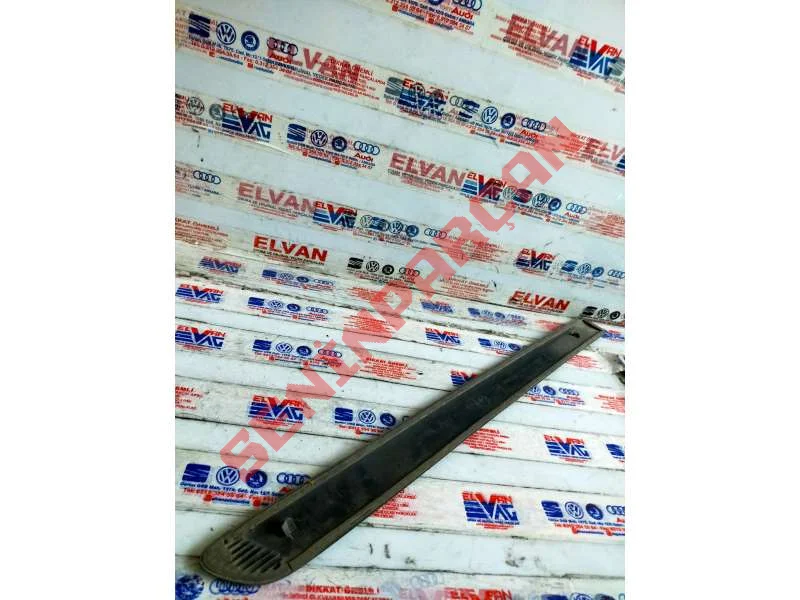 1K4853753 - KAPI KORUMA ÇITASI