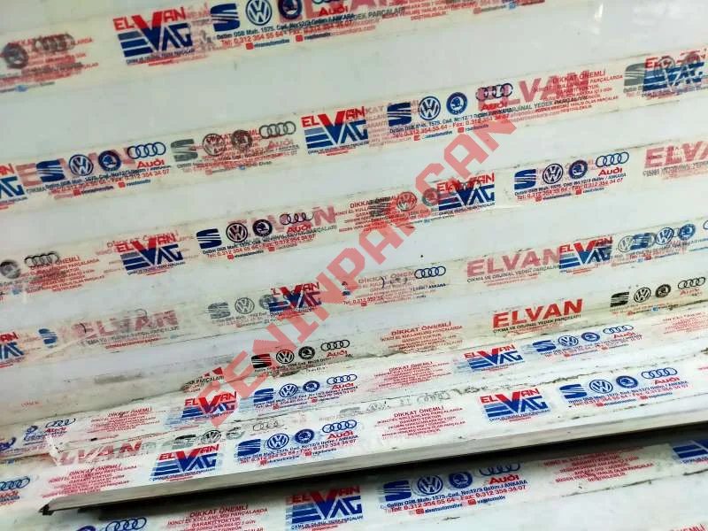 5NA837475D - SÜS ÇITASINA SAHIP CAM AĞIZ