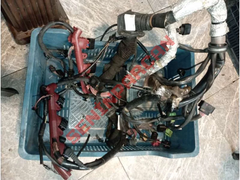 06E971821 - KABLO KANALI