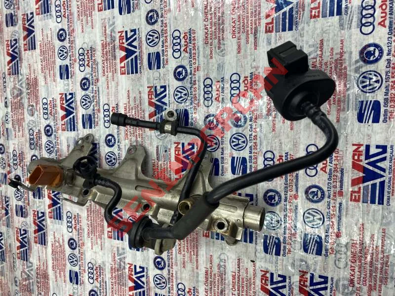 06J133781AL - 1 TAKIM KELEPÇELI HORTUM