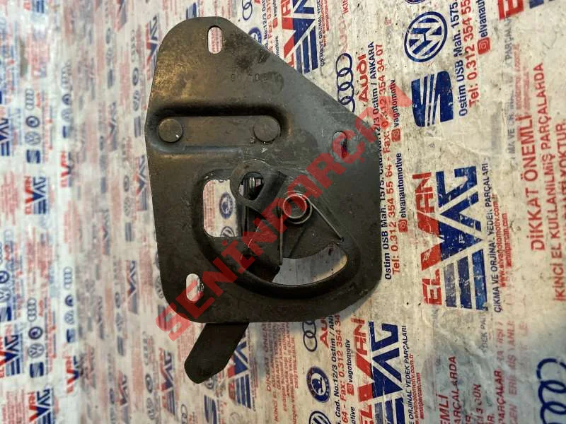 6Q0823480D - MOTOR KAPUTU KILIDI