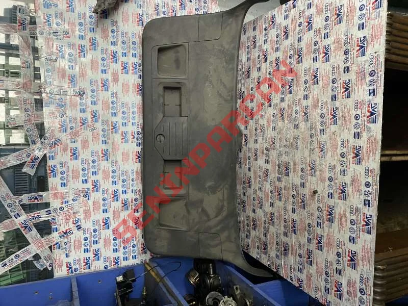 3C9867748 - BAKIM KAPAĞI