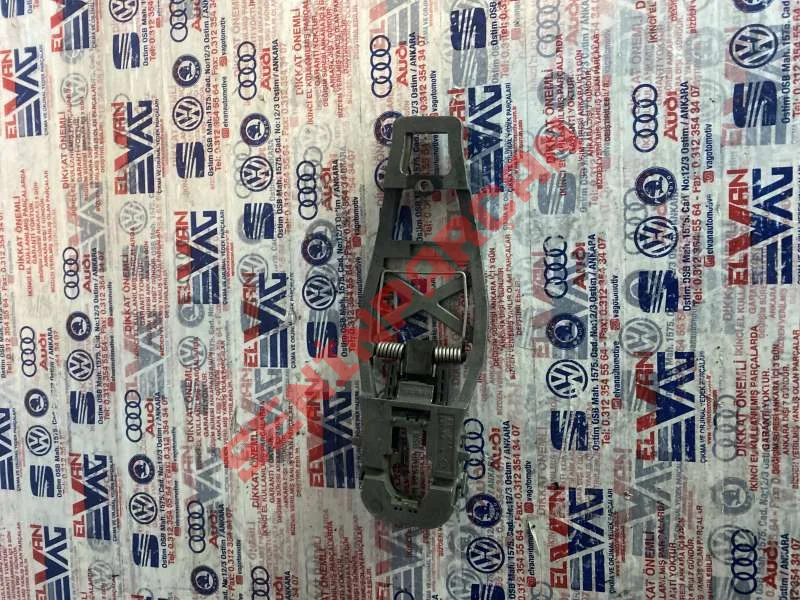 7H0837886A - KAPI KOLU BRAKETI