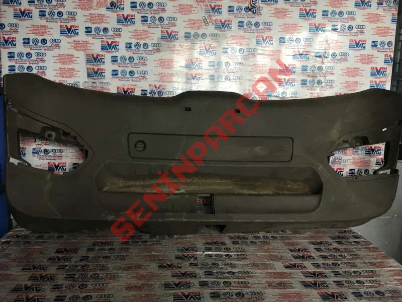 8U0867979 - BAGAJ KAPAĞI KAPLAMASI