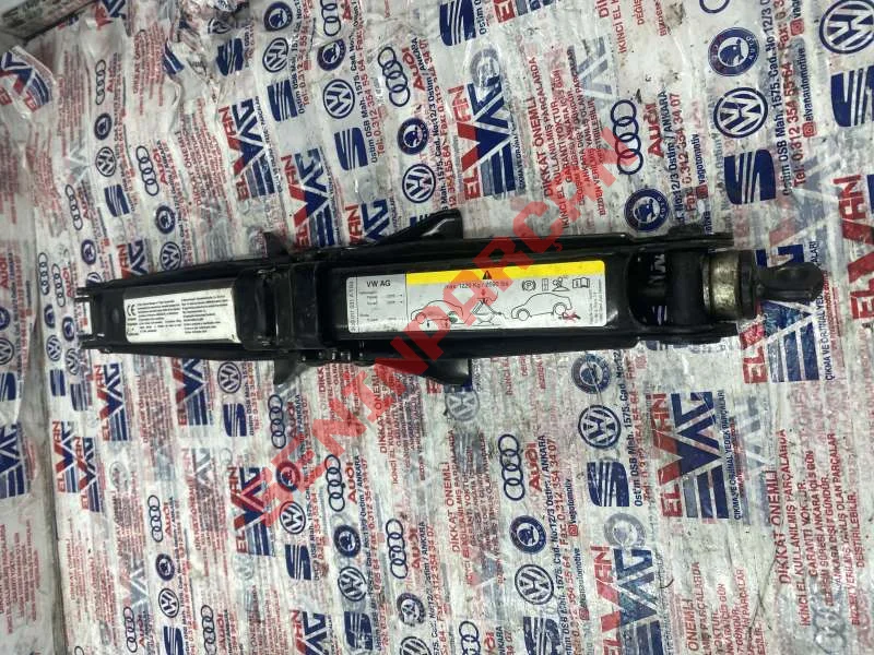 3Q0011031A - BILGI ELEKTRONIGI KONTROL UNITESI