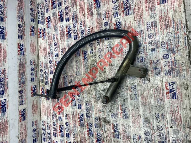 8K5827919A - BAGAJ KAPAK AMORTISORU