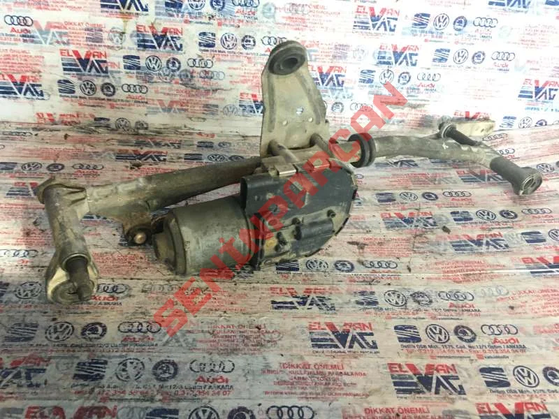 3C1955023C - SİLECEK MOTORUNA SAHİP CAM