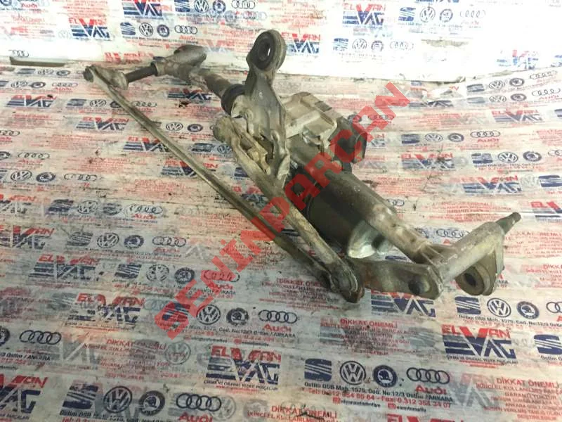 3C1955023C - SİLECEK MOTORUNA SAHİP CAM