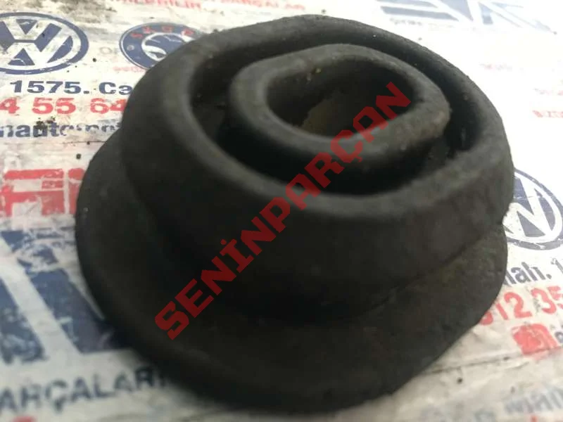 1K0121367F - RADYATOR UST BRAKETI