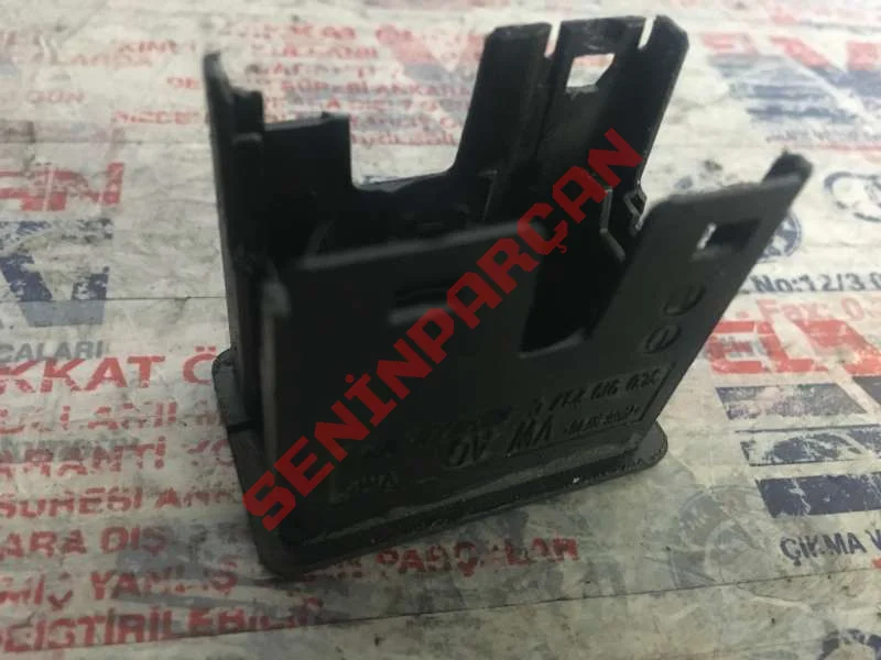 3C0919237C - KİLİTLEME SİLİNDİRİ OLAN ÖN