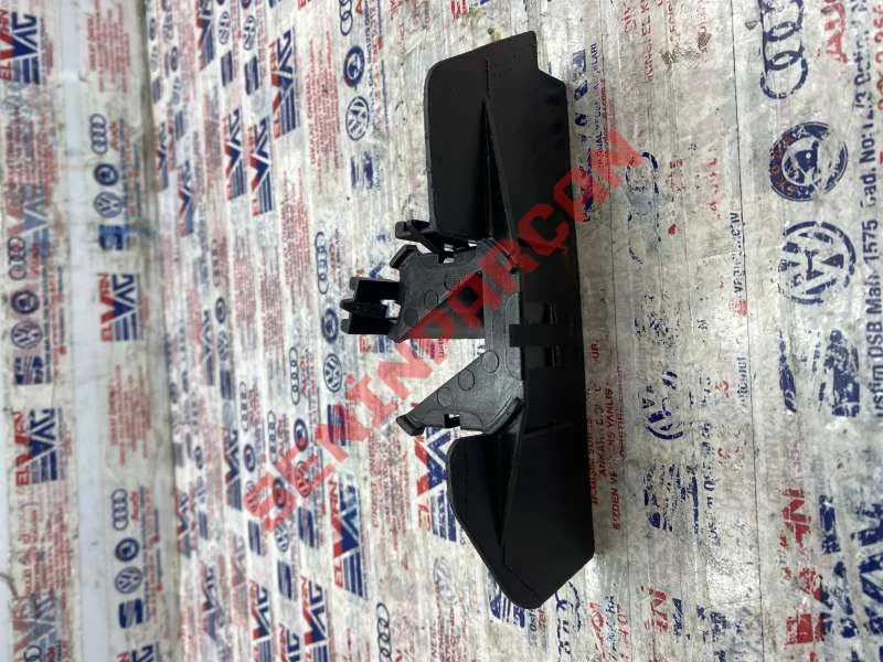 055115221B - ADAPTOR