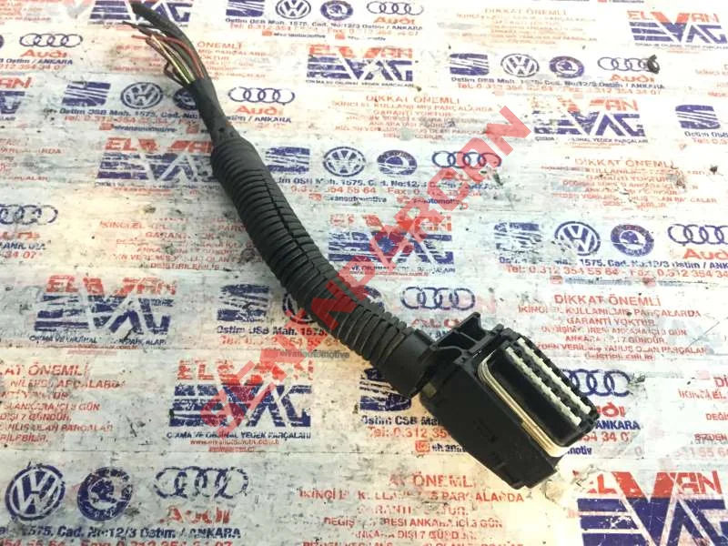 1J0906379B - KABLO SOKETI