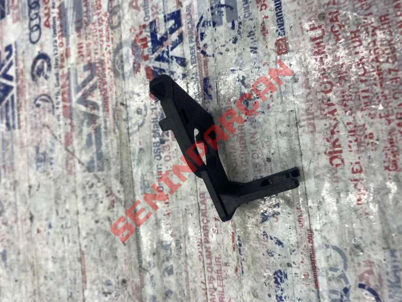 5Q0971457 - YASSI SOKET MUHAFAZASI IÇIN