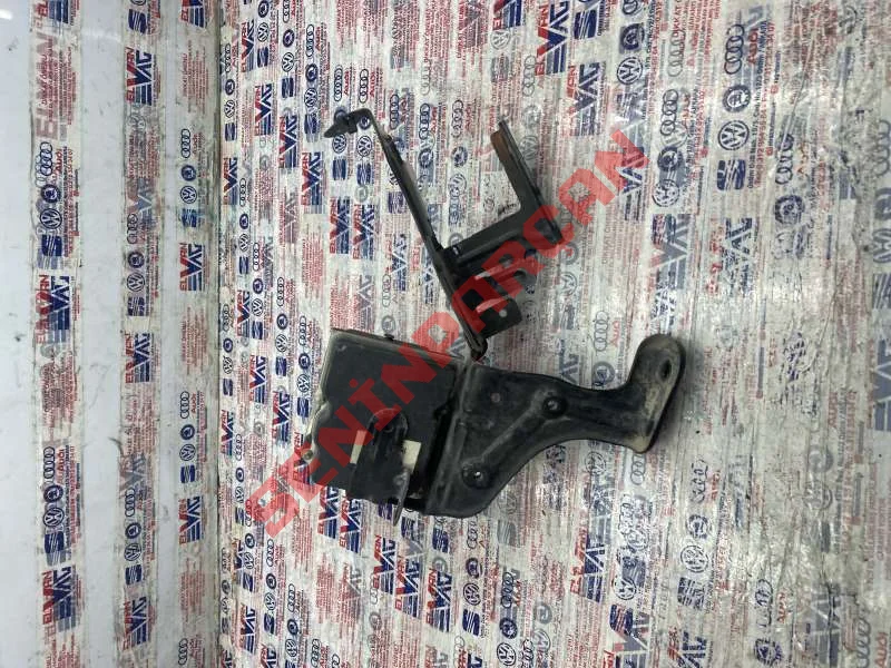 8E0614119AE - BRAKET