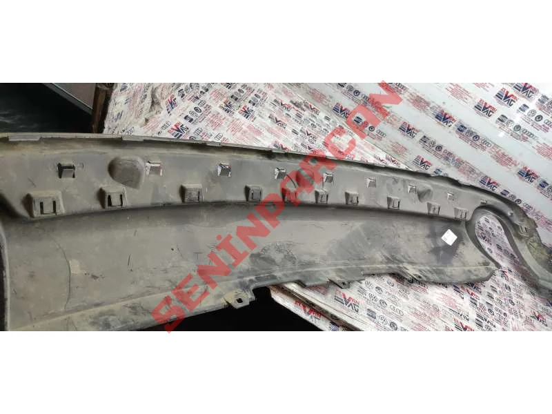 8T0807521K - SPOYLER