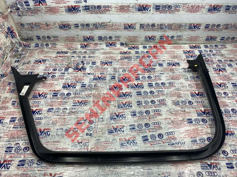 8V4867671 - KAPI PENCERE ÇERÇEVESI IÇIN