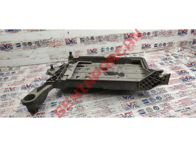 5Q0803219C - QUERTRAEGER SITZ L