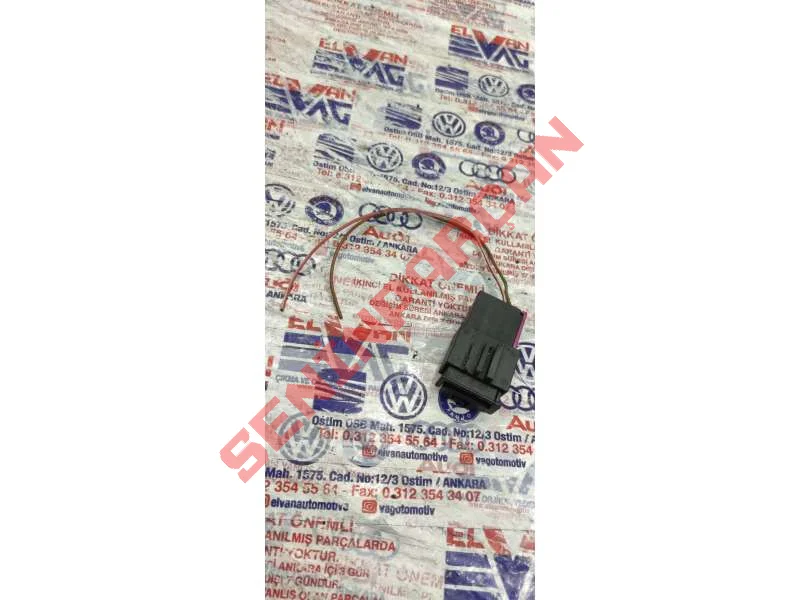 8E0972714 - DÜZ SOKET MUHAFAZASI