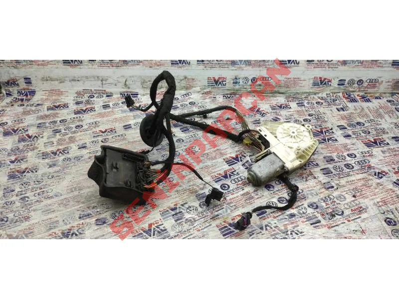 4G0907577 - KONTROL ÜNITESI KAPAĞI