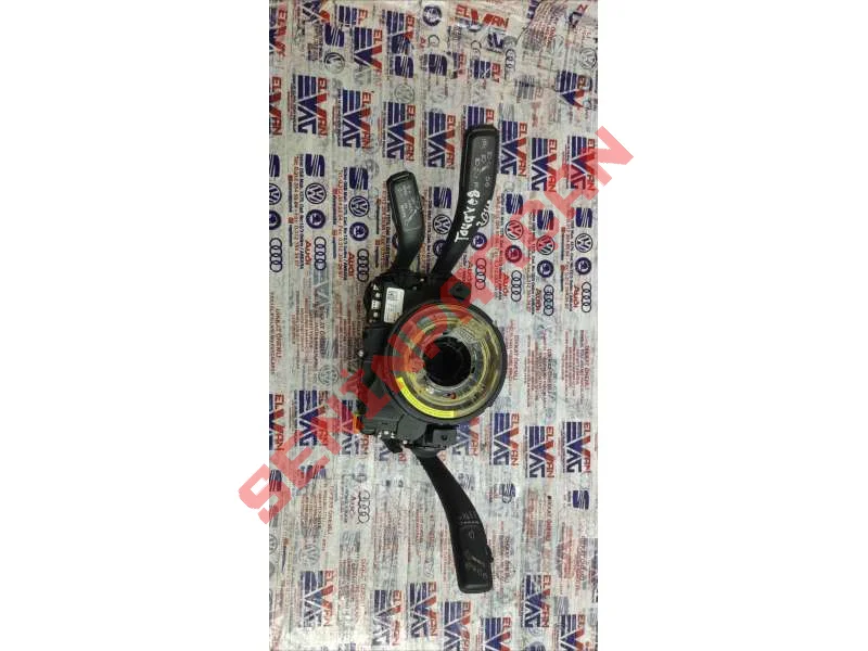 7P6953502C - IKAZ ISIGI ANAHTARI