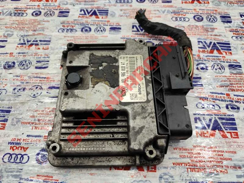 03L906018AT - DİZEL MOTOR KONTROL ÜNİTESİ