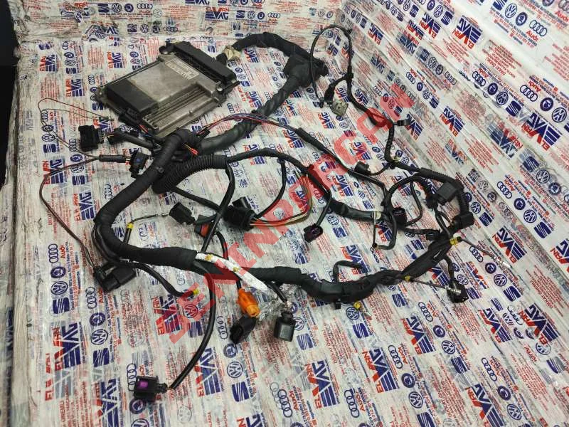 1J0973721 - KABLO SOKETI