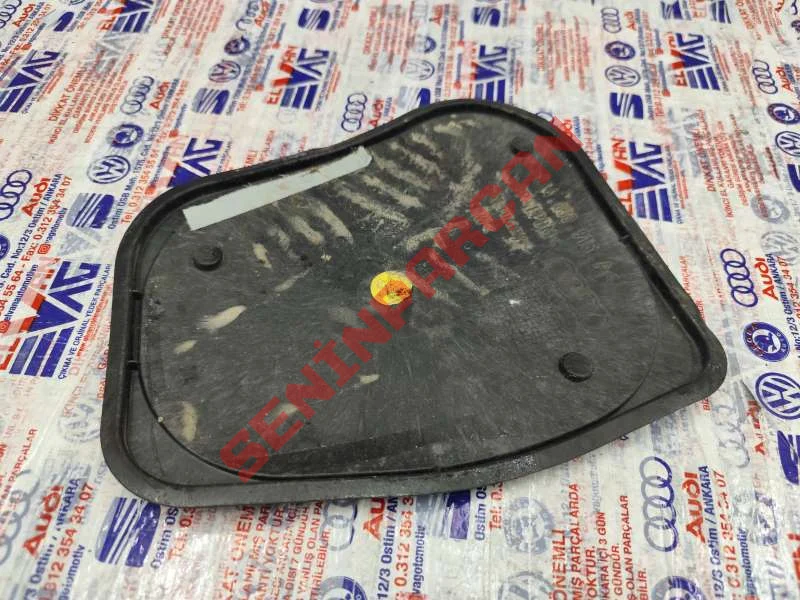 8X4839915A - KAPI IÇ SACININ KORUYUCUSU