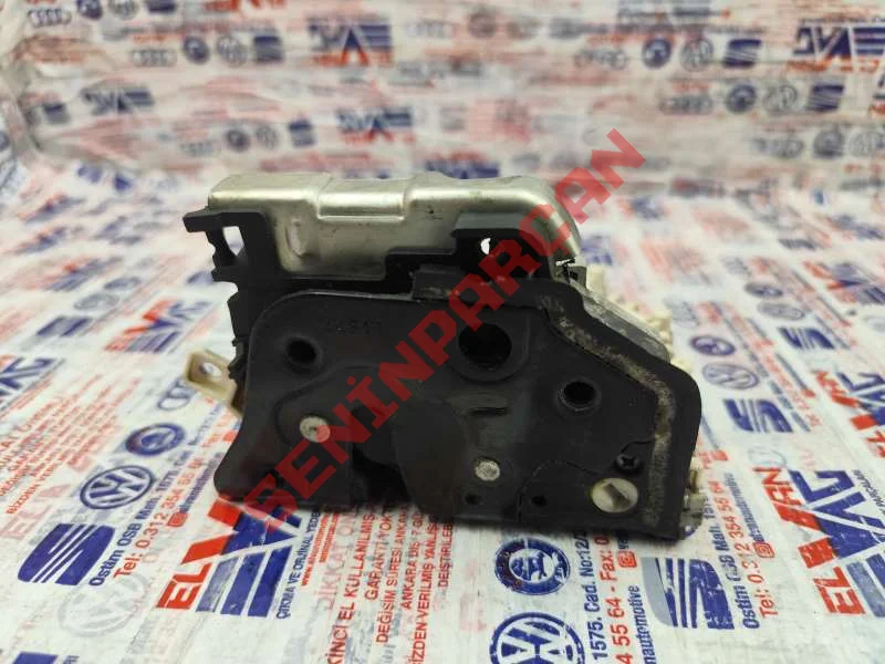 8X0839015 - KAPI KILIDI