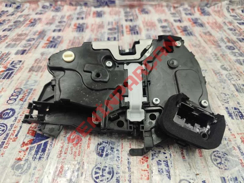 10A839015B - KAPI KILIDI