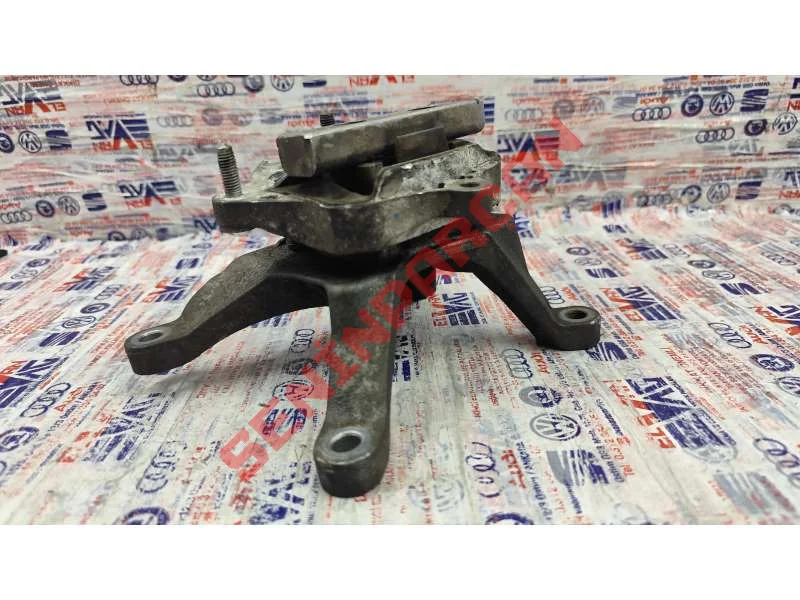 8W0399118C - SANZIMAN BRAKETI