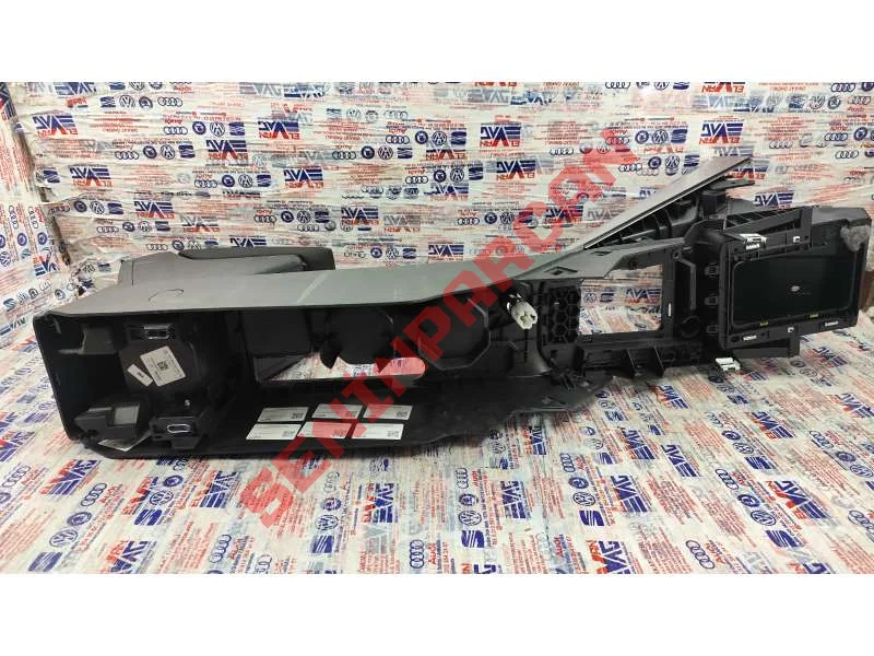 2G6035700 - USB PORTU