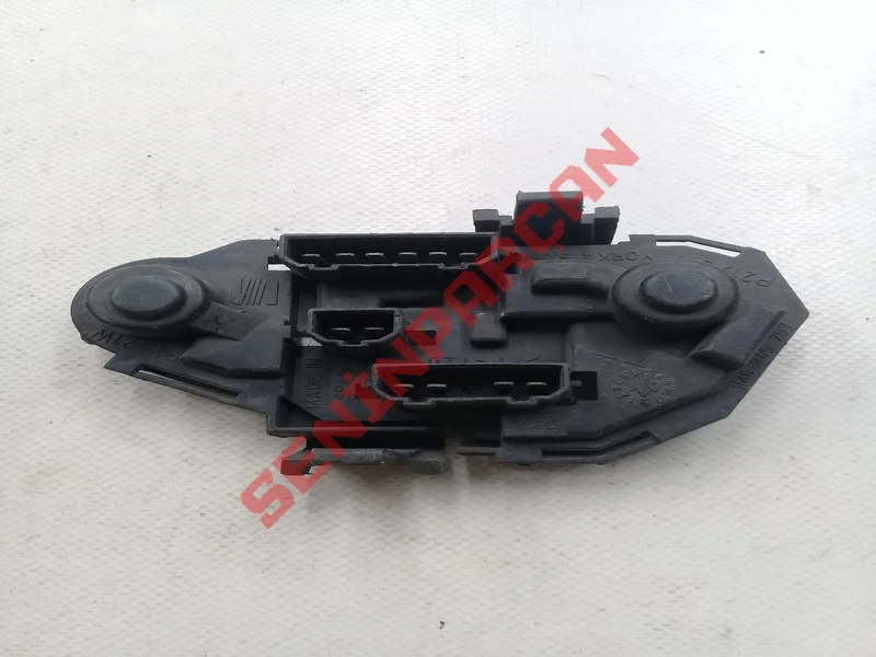 1M6945257 - AMPUL SOKETI