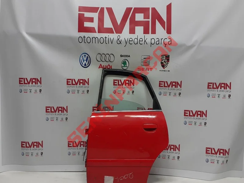 8E0833051 - ARKA KAPI SOL