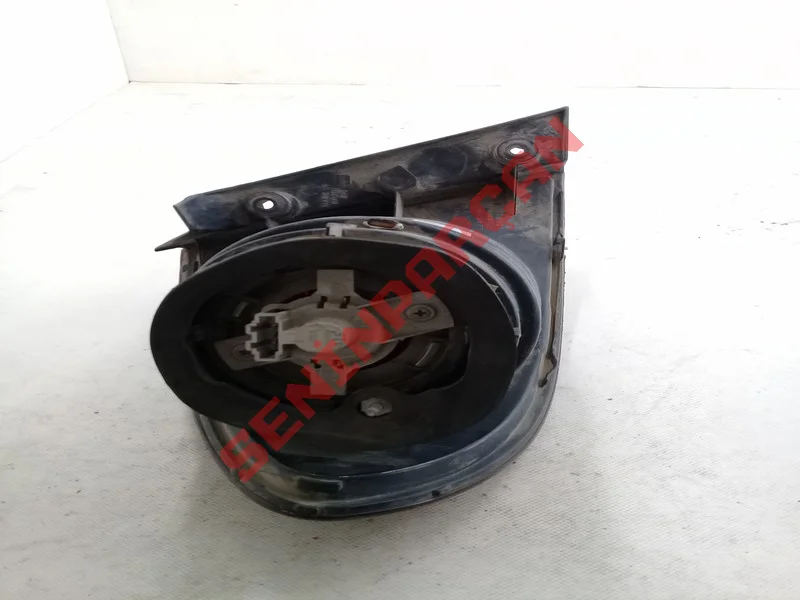 5P5945112A - SİNYAL, FREN VE STOP LAMBALI