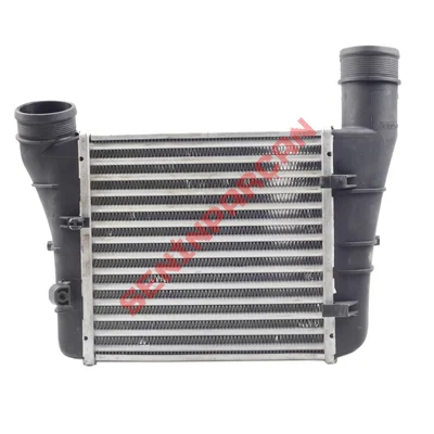 8E0145805AA - TURBO RADYATORU (INTERCOOLER) SOL AUDI A4 2,0TDI/T