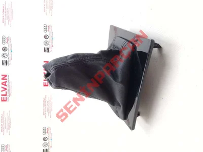 3V1713203A - VİTES KAPAĞI