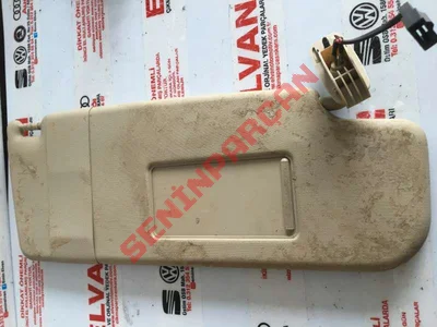 3T0857552F - AYDINLATMALI AYNASI BULUNAN - İkinci El Orjinal