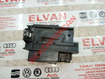 3C0905843Q - YAYIN ÜNİTESİ TESPİT ELE-